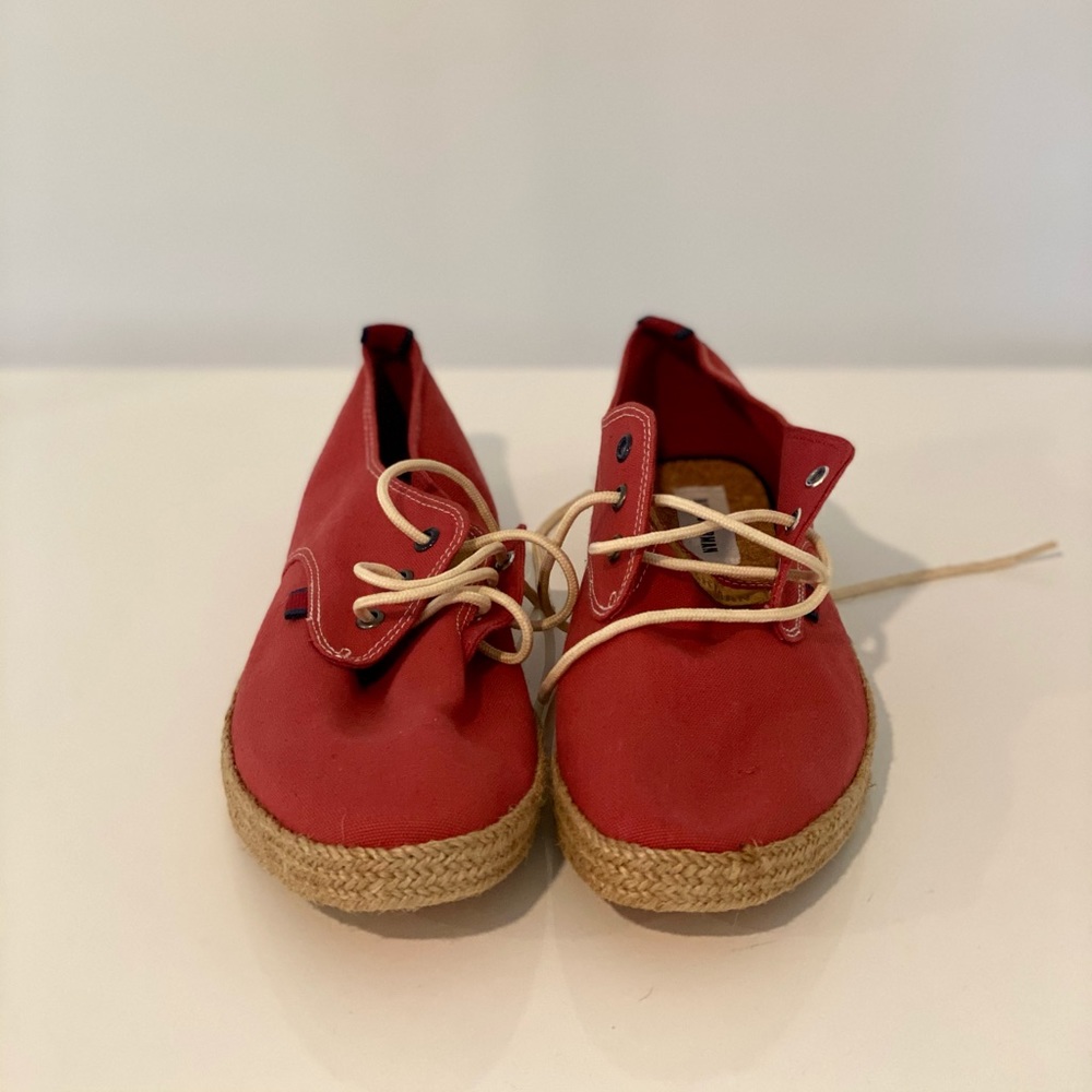 Ben Sherman Men’s Lace-Up Espadrilles